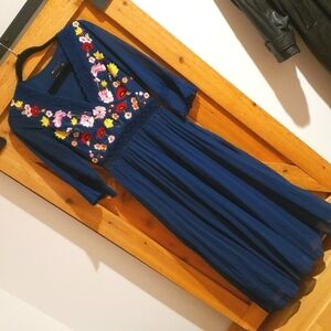 Asos Design embroided Floral Navy Blue dress Wedding Cocktail Womens Size 4